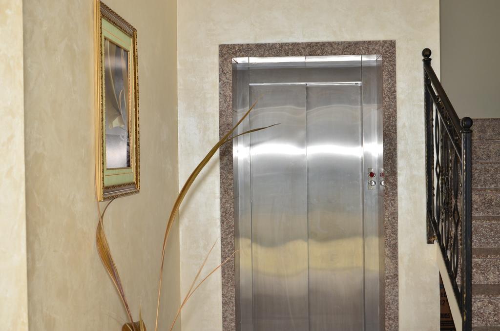 La Piazza Primorsko Rooms & Apartments Exterior foto